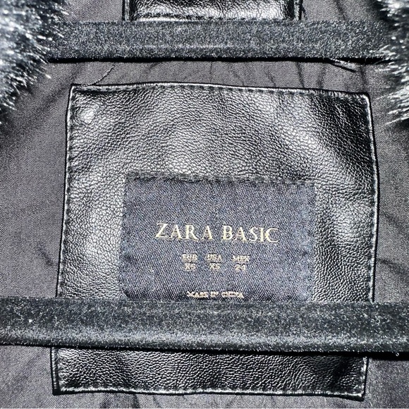 Black leather jacket with fur lined collar - Picture 2 of 2